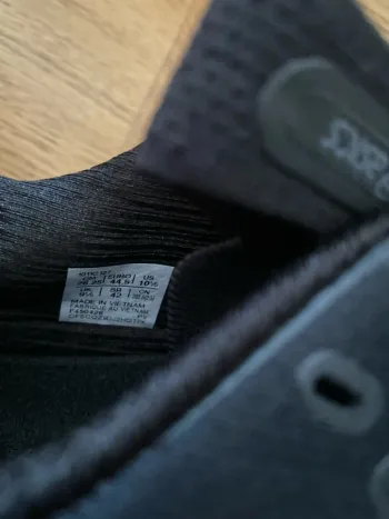 Used Asics Gel Nimbus 28 bike — image 5 of 5