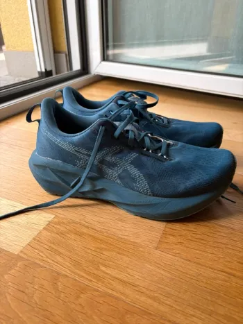 Gebrauchtes Asics Novablast 5 bike — Bild 6 von 6