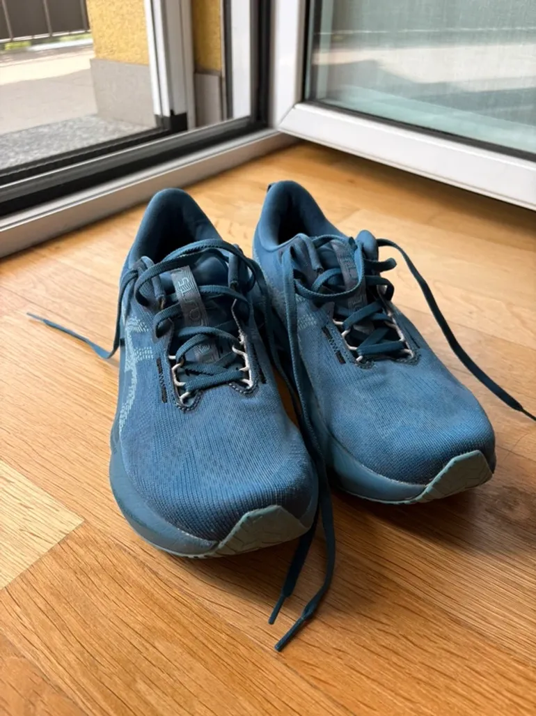 Gebrauchtes Asics Novablast 5 bike — Bild 5 von 6