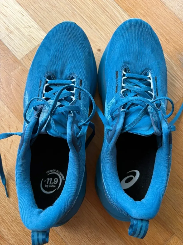 Gebrauchtes Asics Novablast 5 bike — Bild 2 von 6