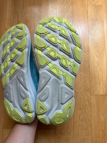 Used Hoka Clifton 9 bike — image 11 of 12