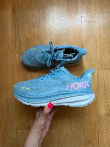 Used Hoka Clifton 9 Running Shoes
