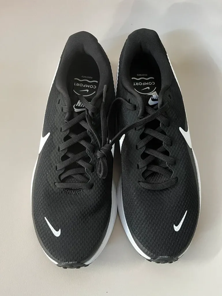 Używany Nike Revolution 8 bike — zdjęcie 3 z 4
