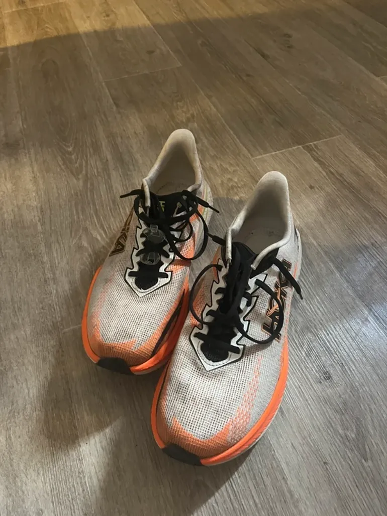 Used Hoka Mach x3 bike — image 2 of 3