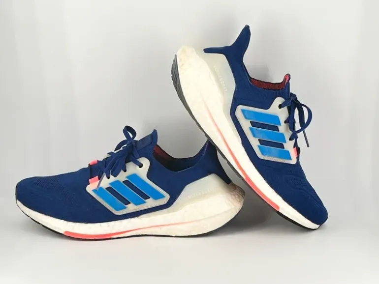Used Adidas Ultra Boost 22 bike — image 3 of 26