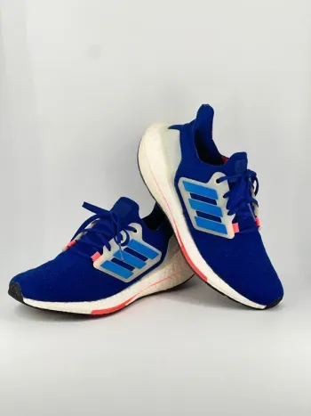 Used Adidas Ultra Boost 22 bike — image 15 of 26