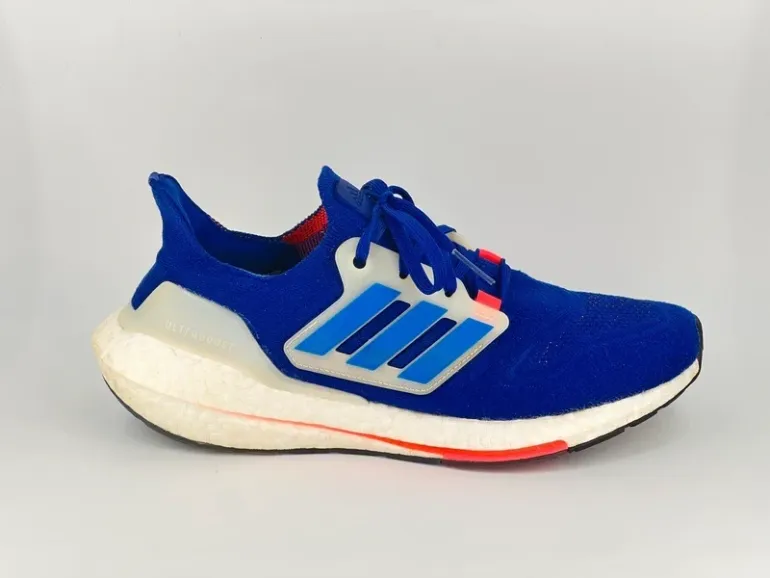 Used Adidas Ultra Boost 22 bike — image 23 of 26