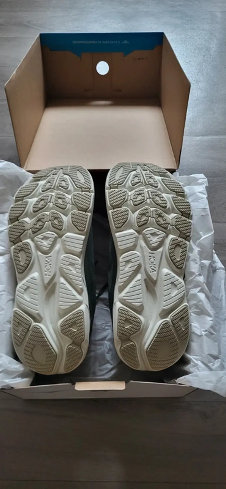 Hoka Clifton 10 bike d'occasion — image 10 sur 14