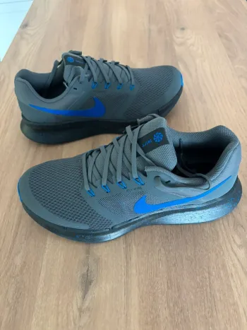 Gebrauchtes Nike Swift Running Shoes
