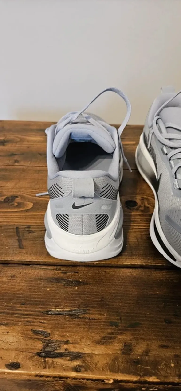 Used Nike ZoomX Vomero 16 bike — image 4 of 13