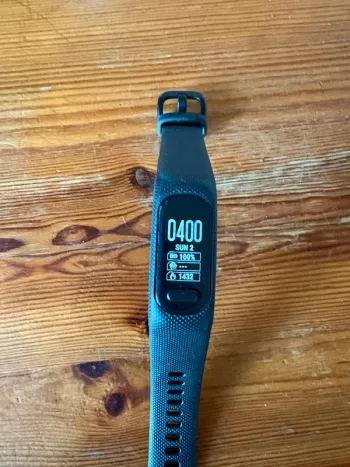 Used Garmin vivosmart 5 bike — image 2 of 4
