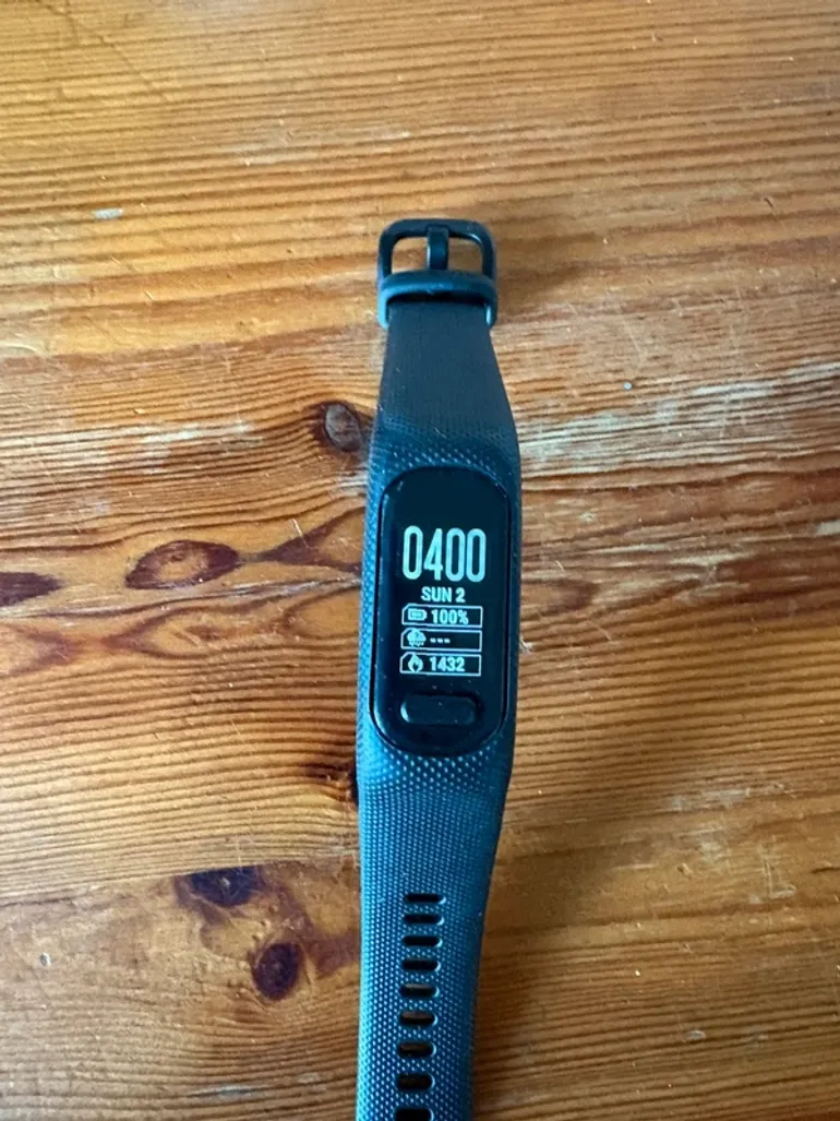 Used Garmin vivosmart 5 bike — image 2 of 4