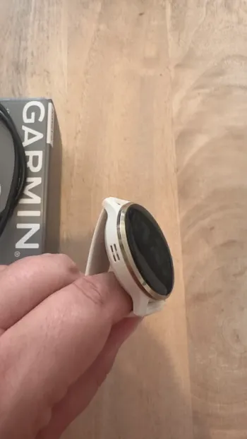 Used Garmin Venu 3S bike — image 4 of 7