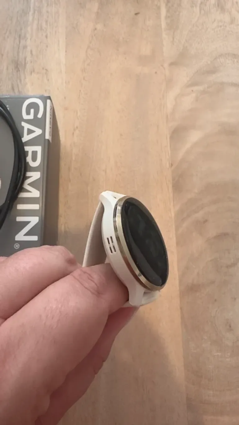 Used Garmin Venu 3S bike — image 4 of 7