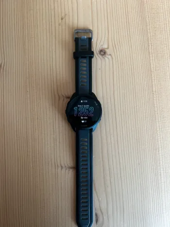 Used Garmin Forerunner 165 Music bike — image 2 of 5