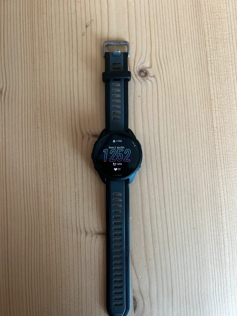 Used Garmin Forerunner 165 Music bike — image 2 of 5