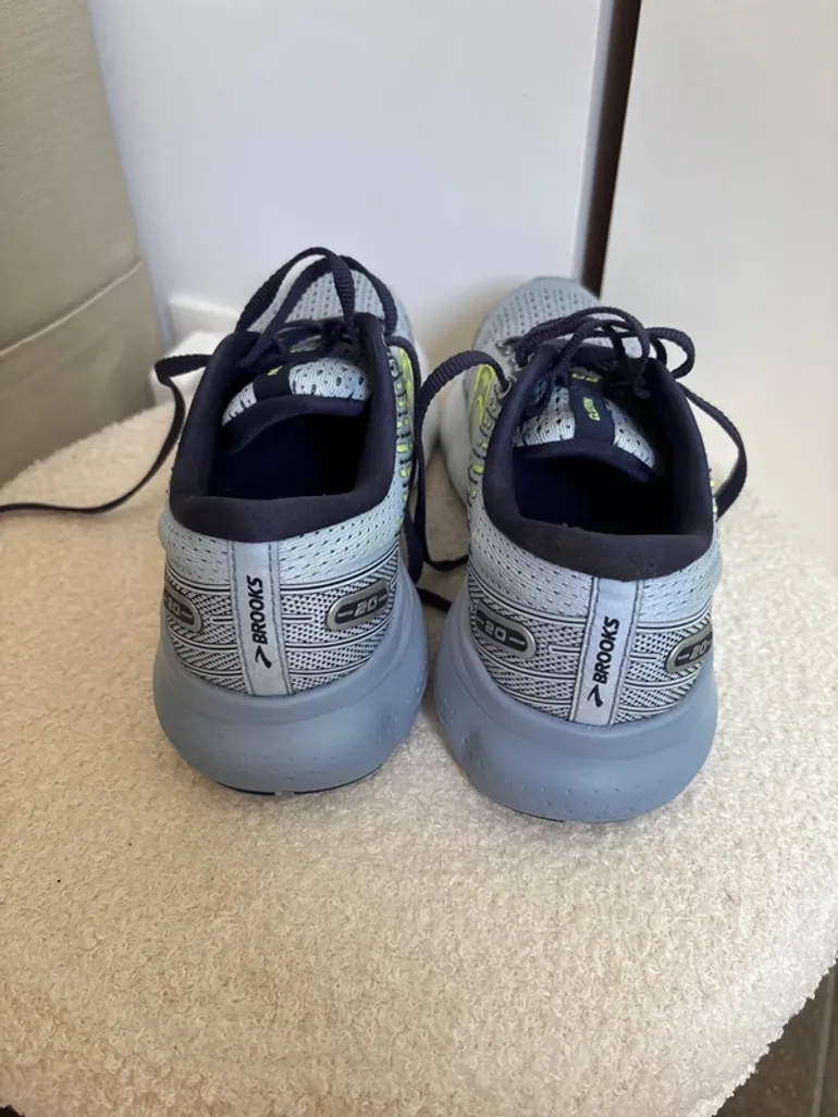 Käytetty Brooks Running Shoes bike — kuva 2 / 9