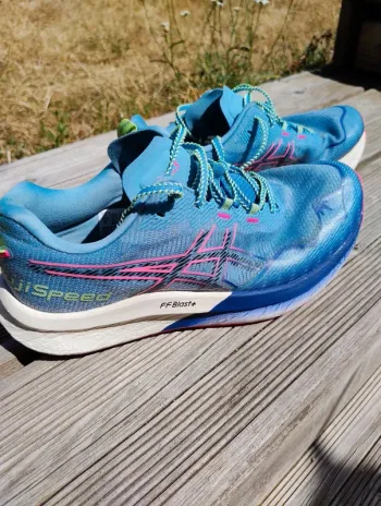 Used Asics fujispeed 2 Running Shoes