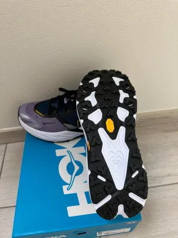 Used Hoka Speedgoat 7 bike — image 3 of 4