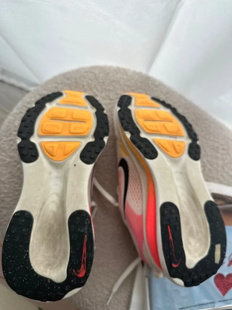 Used Nike Vomero 18 bike — image 5 of 8