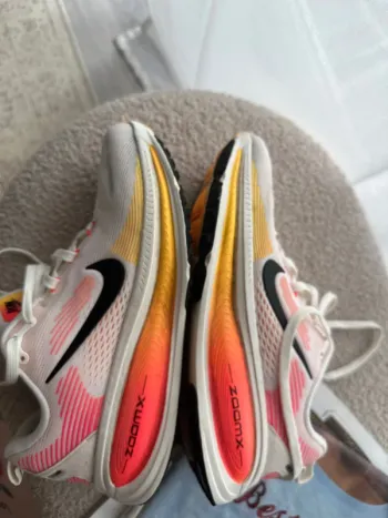 Used Nike Vomero 18 bike — image 4 of 8