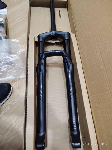 Tweedehands Dt Swiss horquilla DT SWISS F535 ONE 160MM bike