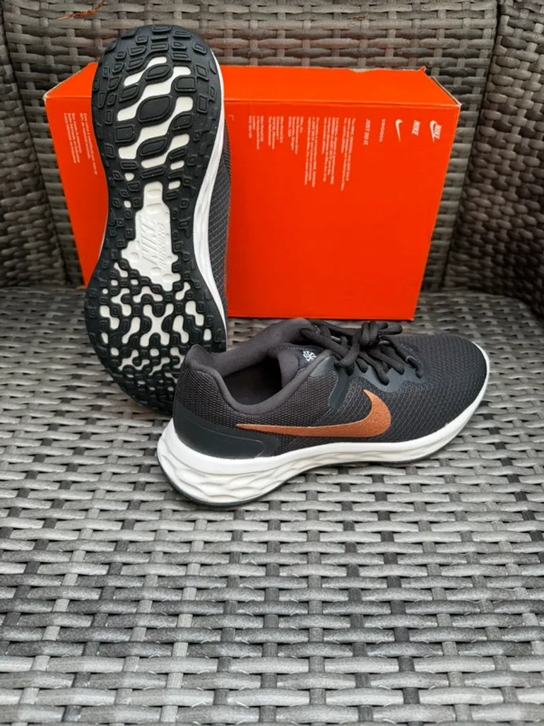 Käytetty Nike Revolution 6 bike — kuva 4 / 4
