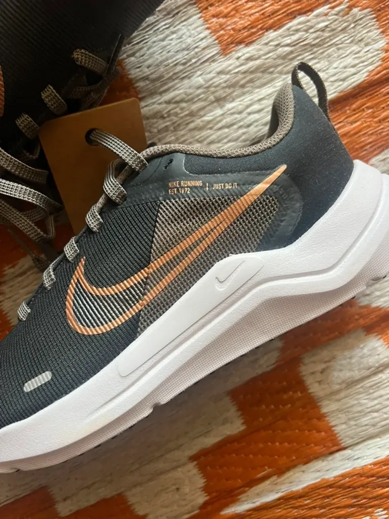 Used Nike Downshifter 12 bike — image 2 of 6