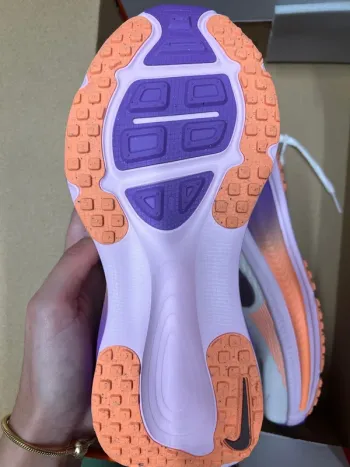 Použité Orange Nike Vomero 18 bike — obrázek 4 z 6