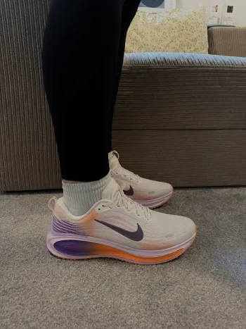 Použité Orange Nike Vomero 18 Running Shoes