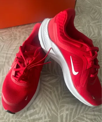 Używany Nike Quest 5 Running Shoes