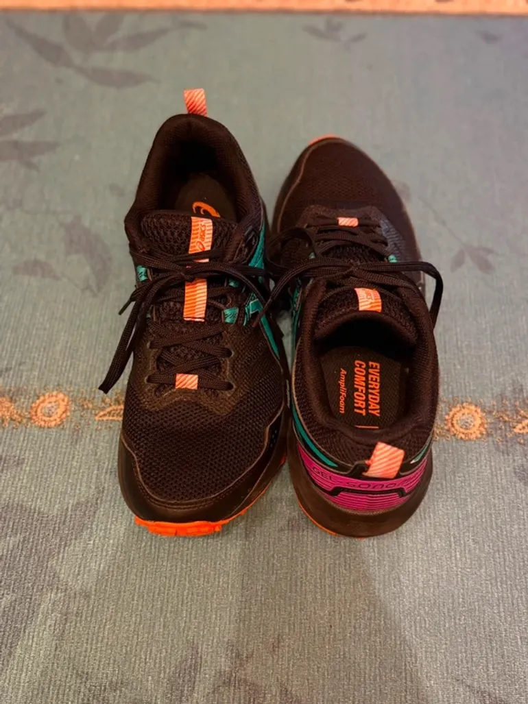 Used Asics Gel Sonoma 6 bike — image 2 of 2
