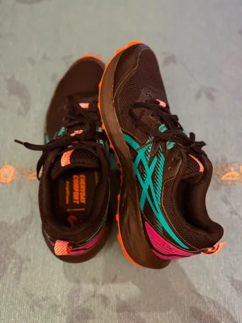 Used Asics Gel Sonoma 6 Running Shoes