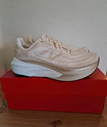 New Balance Fresh Foam X More v6 Running Shoes d'occasion