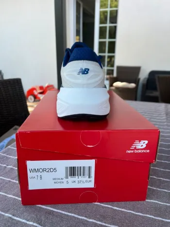 New Balance Sneakers bike d'occasion — image 2 sur 3