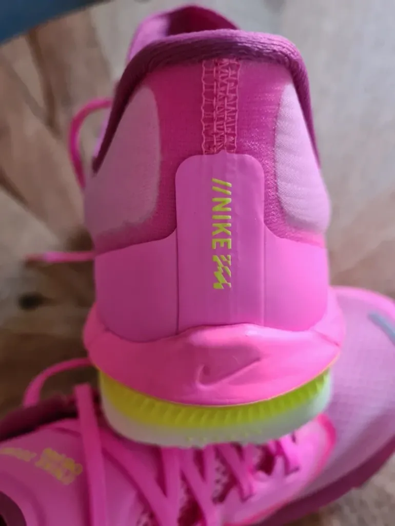 Rose Nike Fly6 bike d'occasion — image 5 sur 15