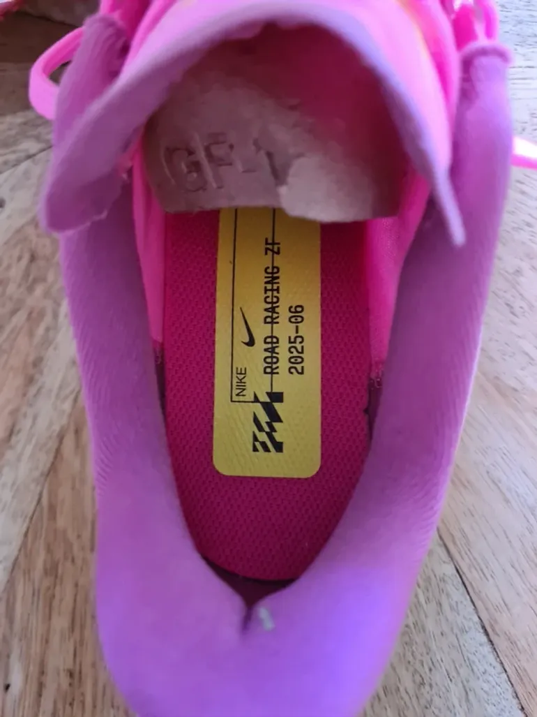 Rose Nike Fly6 bike d'occasion — image 6 sur 15
