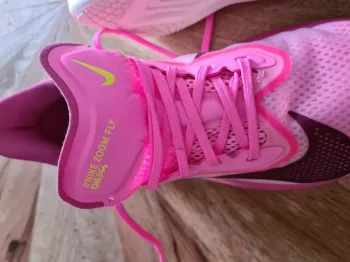 Rose Nike Fly6 bike d'occasion — image 15 sur 15