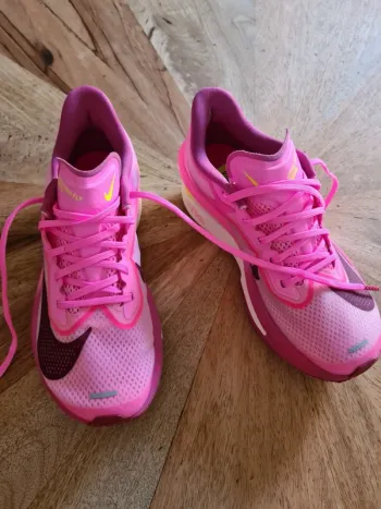 Rose Nike Fly6 Running Shoes d'occasion