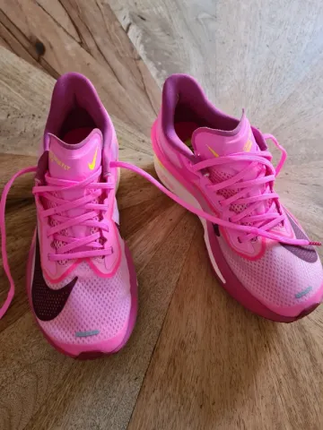 Brugt Rose Nike Fly6 Running Shoes