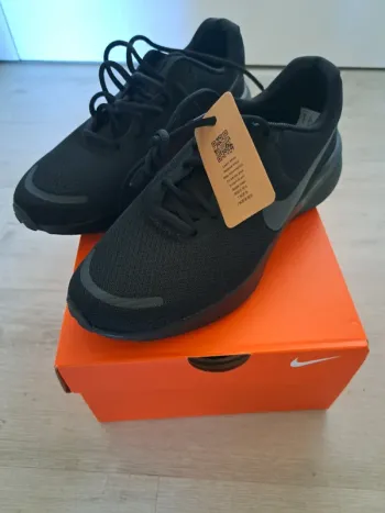Nike Revolution 7 Running Shoes d'occasion
