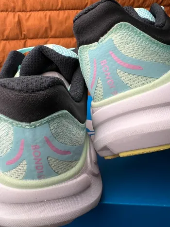 Tweedehands Hoka Shoes Size 38 bike — afbeelding 7 van 12