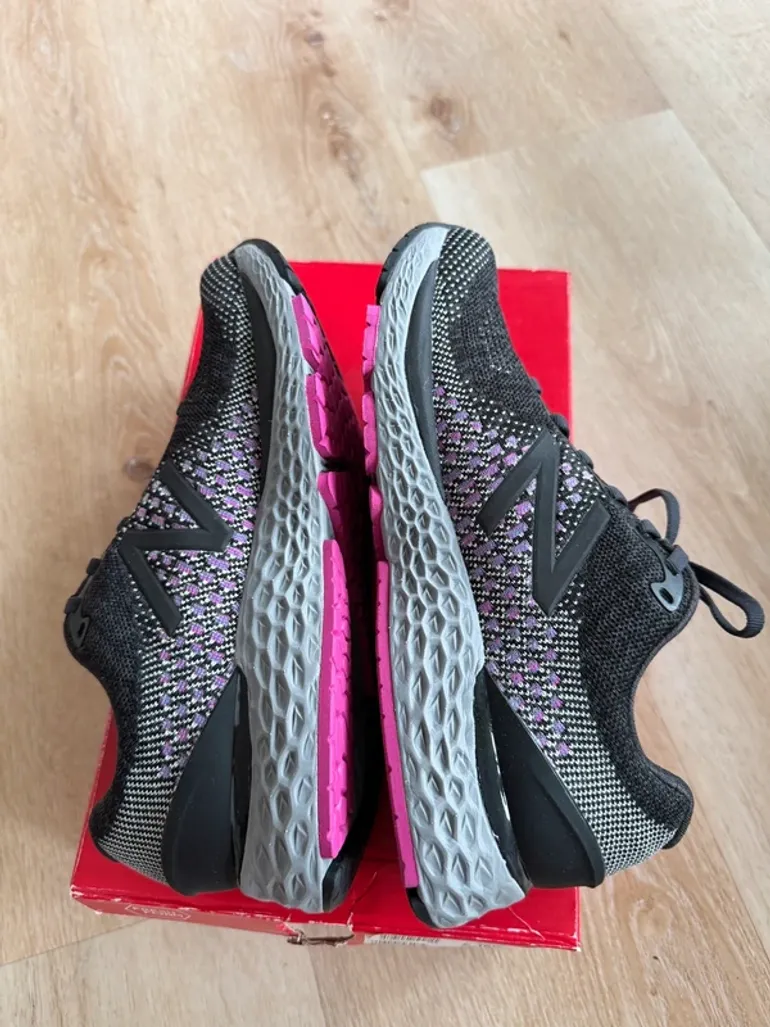 Used New Balance Fresh Foam bike — image 5 of 7