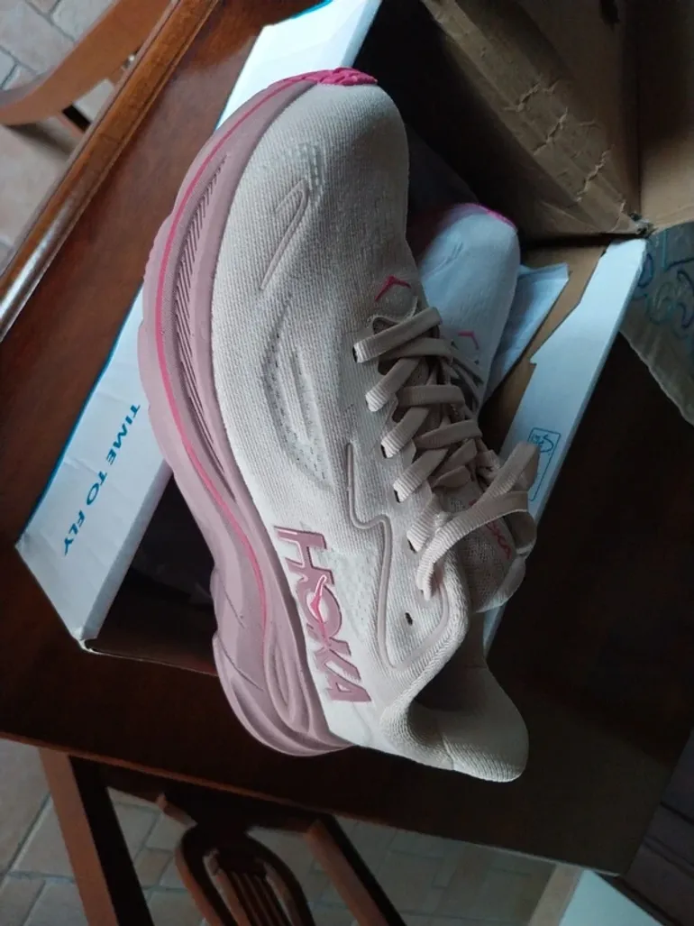 Tweedehands Hoka Clifton 10 bike — afbeelding 2 van 7