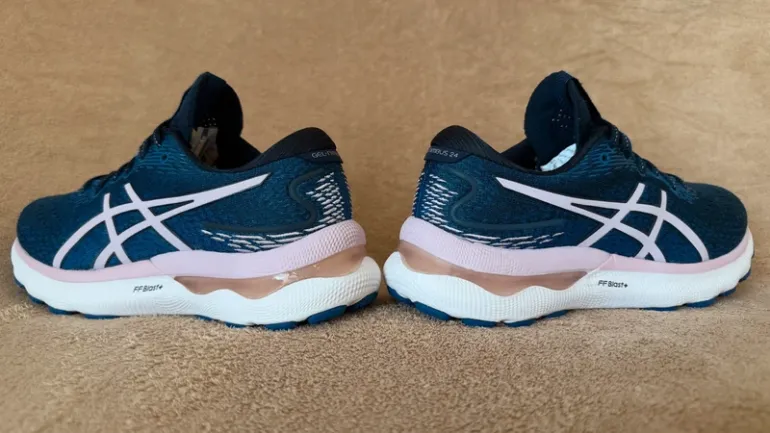 Käytetty Asics GEL-Nimbus 24 bike — kuva 11 / 15