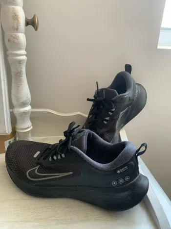 Used Nike Juniper Trail Running Shoes