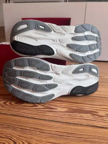 New Balance FreshFoam 880v15 bike de segunda mano — imagen 2 de 4
