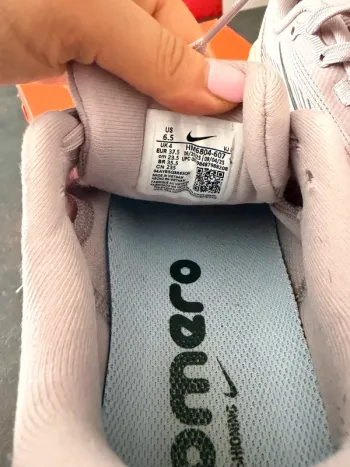 Tweedehands Nike Vomero 18 bike — afbeelding 4 van 5