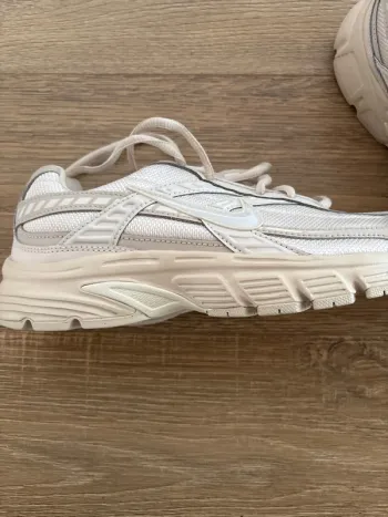 Używany Nike Schuhe Gr. 38 Running Shoes