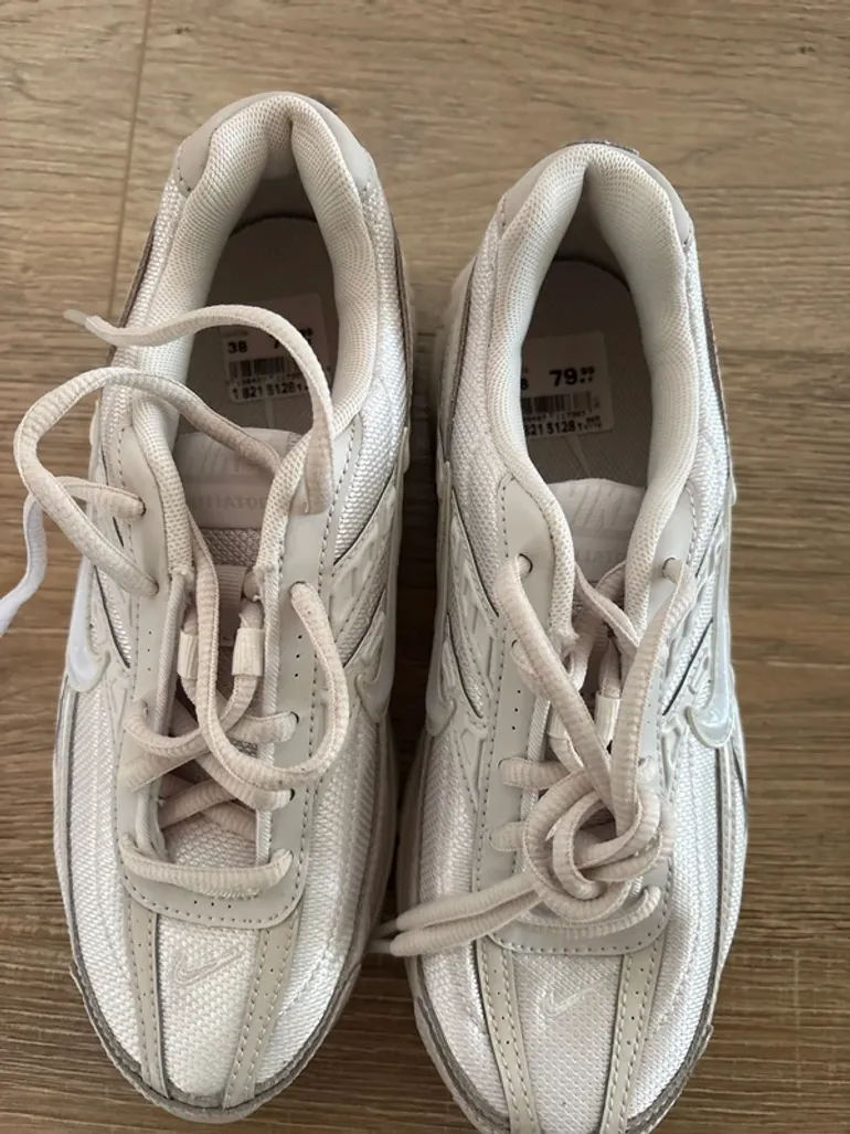 Nike Schuhe Gr. 38 bike d'occasion — image 3 sur 6